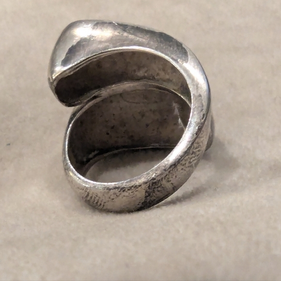Vintage Silver modernist spiralling amphora Dome Ring approx Size 6 - Picture 4 of 16